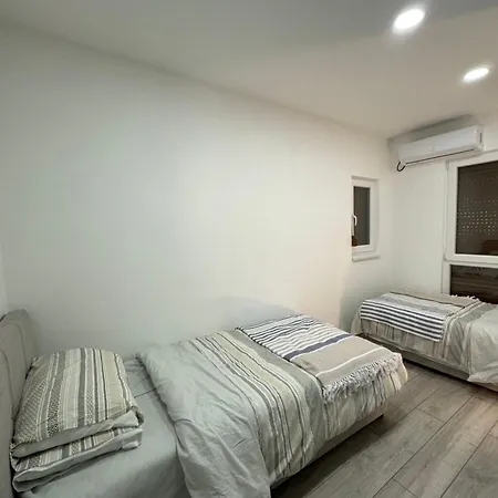 Sky View ヴィラ Obrovac